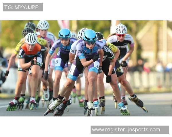 运动城市马拉松中北京滑板队的默契配合与精彩表现分析