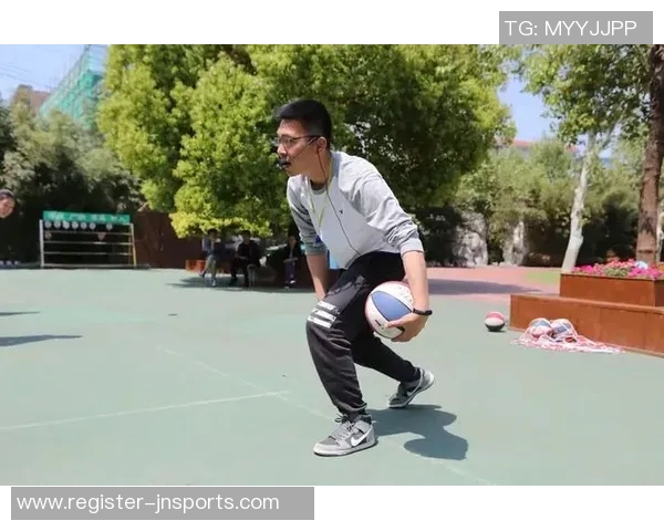 实时新闻深圳滑板队区域防守分析与战术调整探讨